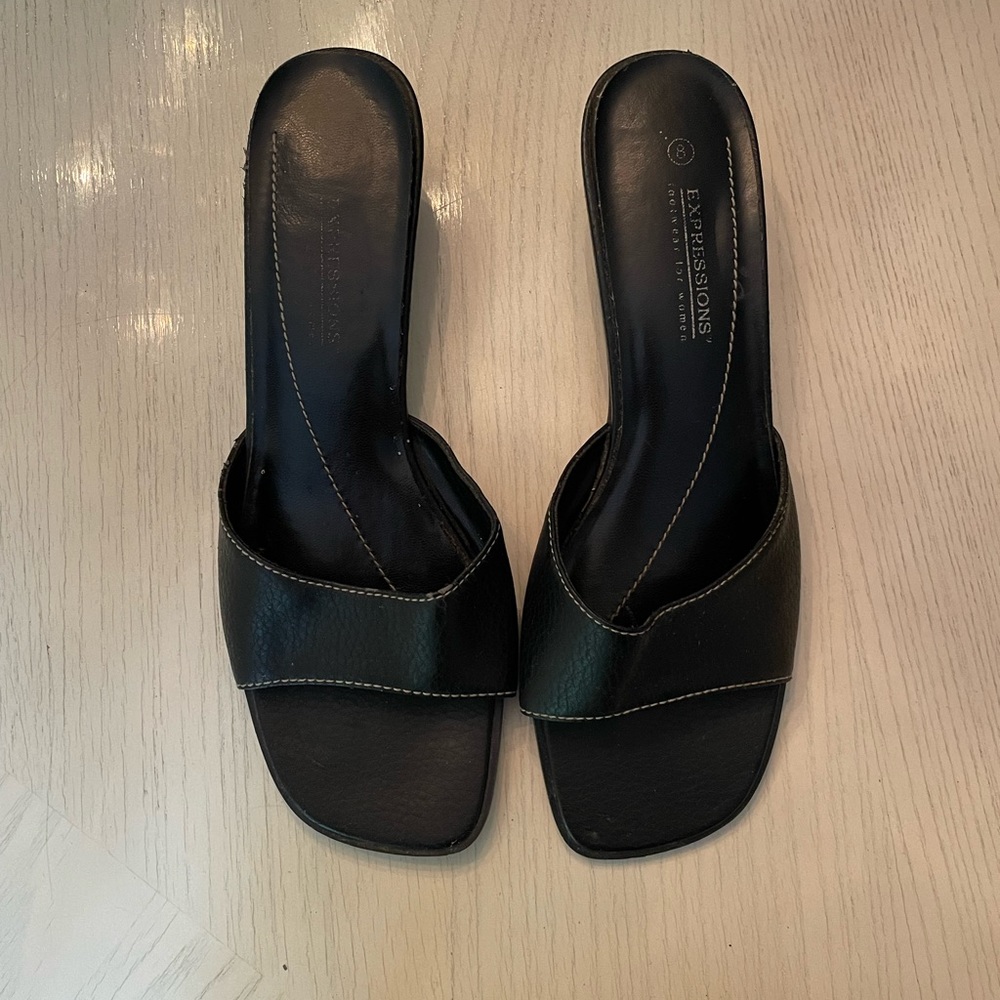Expressions Black Shoes